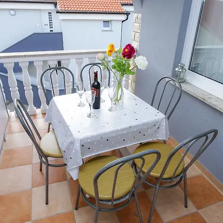 Lucky Luke Pool Apartments Novalja Exterior photo