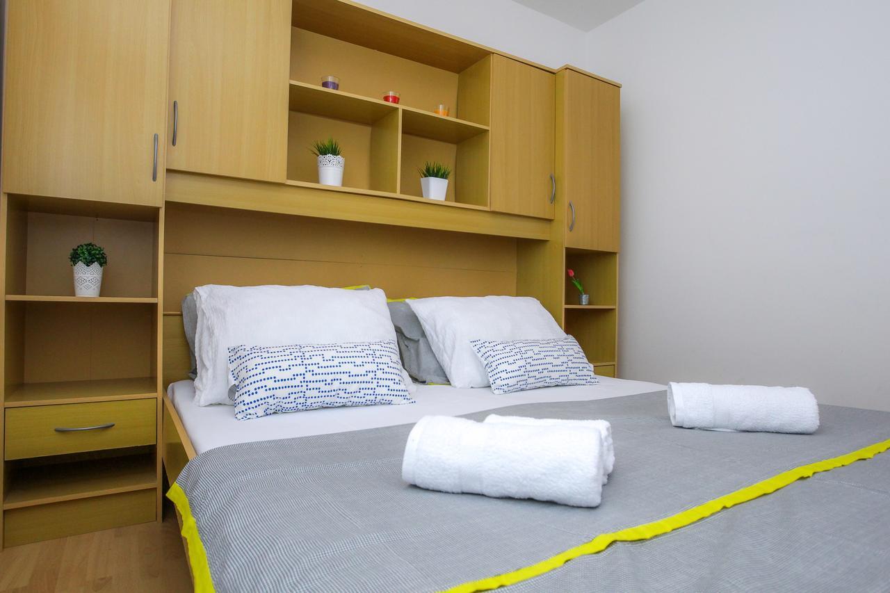Lucky Luke Pool Apartment *