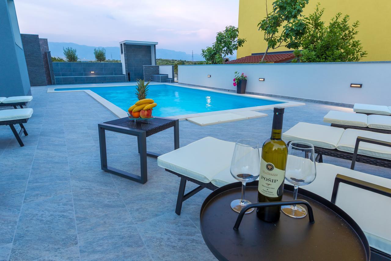 Lucky Luke Pool * Novalja